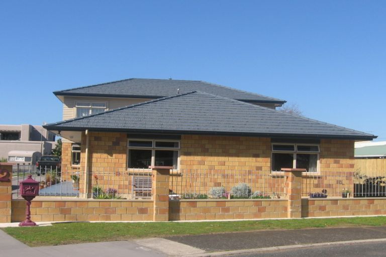 Photo of property in 2 Parkland Place, Whitianga, 3510