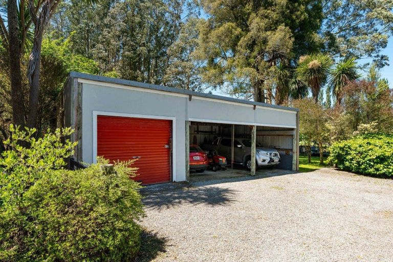 Photo of property in 72a Ahikouka Road, Ahikouka, Greytown, 5794