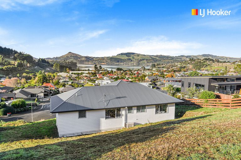 Photo of property in 17 Glendermid Close, Sawyers Bay, Port Chalmers, 9023