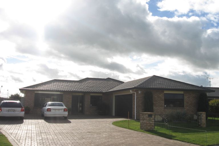 Photo of property in 6 Aylesbury Court, Rototuna North, Hamilton, 3210