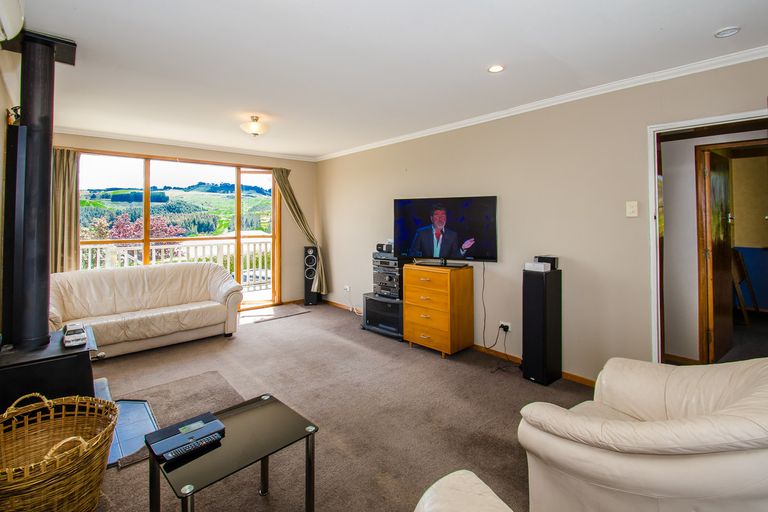 Photo of property in 15 Tomkins Street, Green Island, Dunedin, 9018