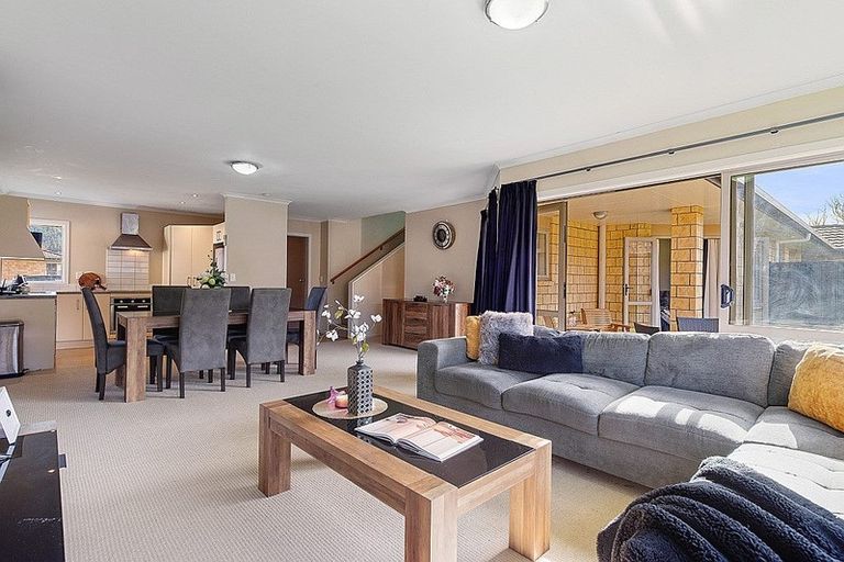 Photo of property in 51/64 Kawaha Point Road, Kawaha Point, Rotorua, 3010