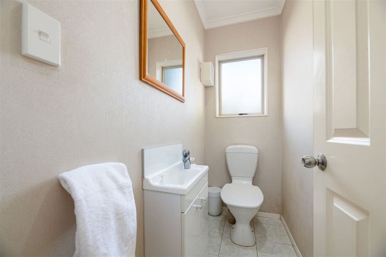 Photo of property in 345a Triangle Road, Massey, Auckland, 0614