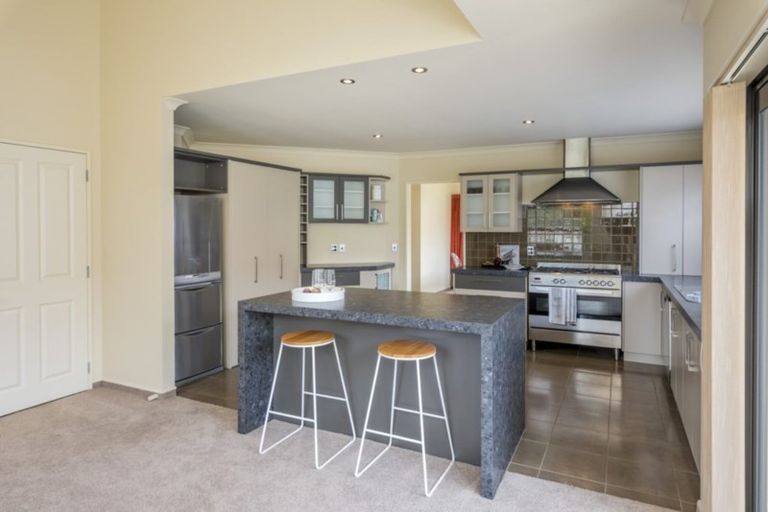 Photo of property in 12 Datum Way, Paraparaumu, 5032