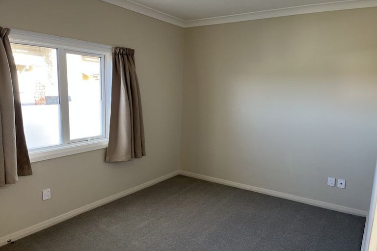Photo of property in 3/133-135 Cuba Street, Petone, Lower Hutt, 5012