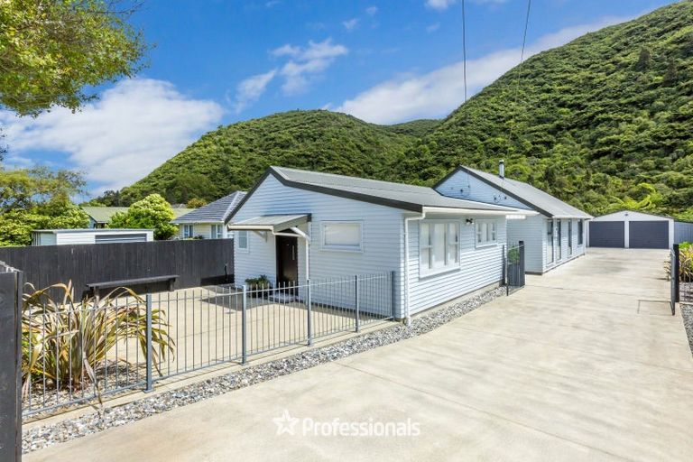 Photo of property in 48 Black Beech Street, Birchville, Upper Hutt, 5018