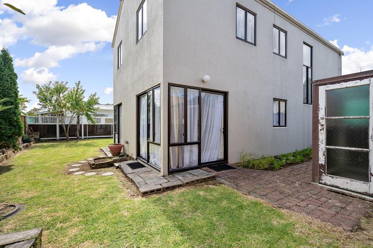 Photo of property in 2/77 Fitzroy Street, Papatoetoe, Auckland, 2104