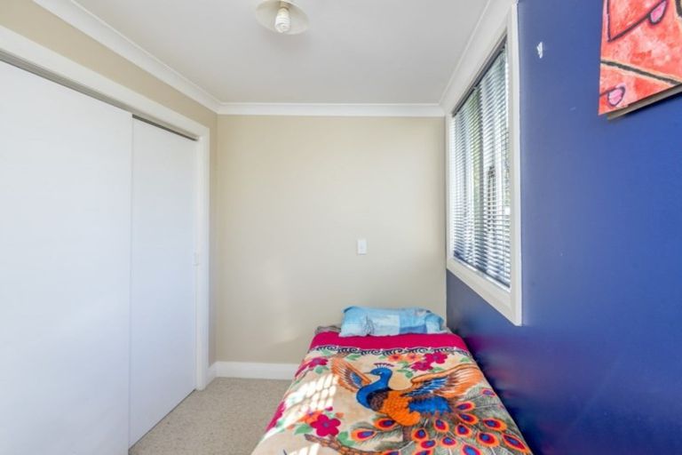 Photo of property in 34 Kirk Street, Otaki, 5512