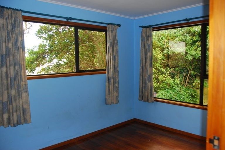 Photo of property in 5 Braemar Terrace, Johnsonville, Wellington, 6037