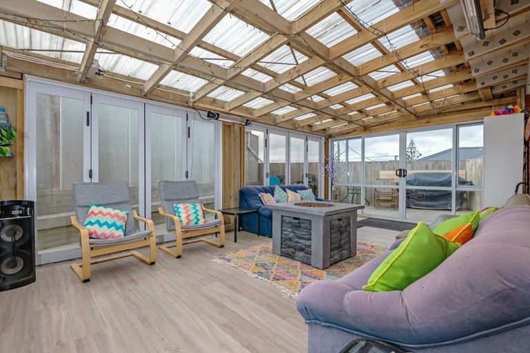 Photo of property in 18a Marine Parade South, Foxton Beach, Foxton, 4815