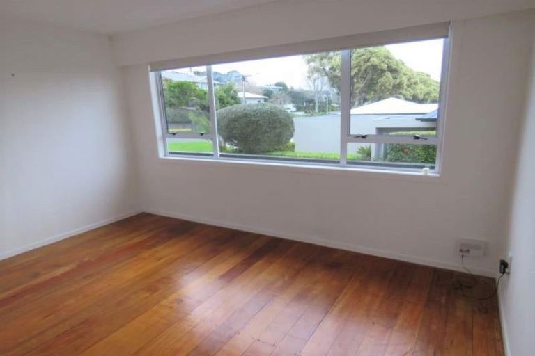 Photo of property in 129 Pendarves Street, New Plymouth, 4312