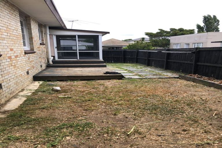 Photo of property in 17 Viola Avenue, Mangere East, Auckland, 2024