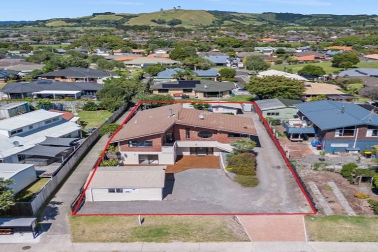 Photo of property in 138 Dickson Road, Papamoa Beach, Papamoa, 3118