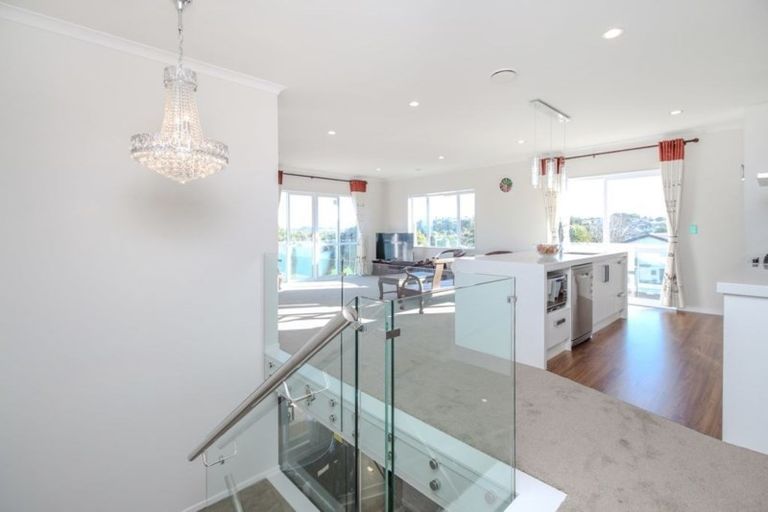 Photo of property in 57 Pitt Avenue, Clendon Park, Auckland, 2103