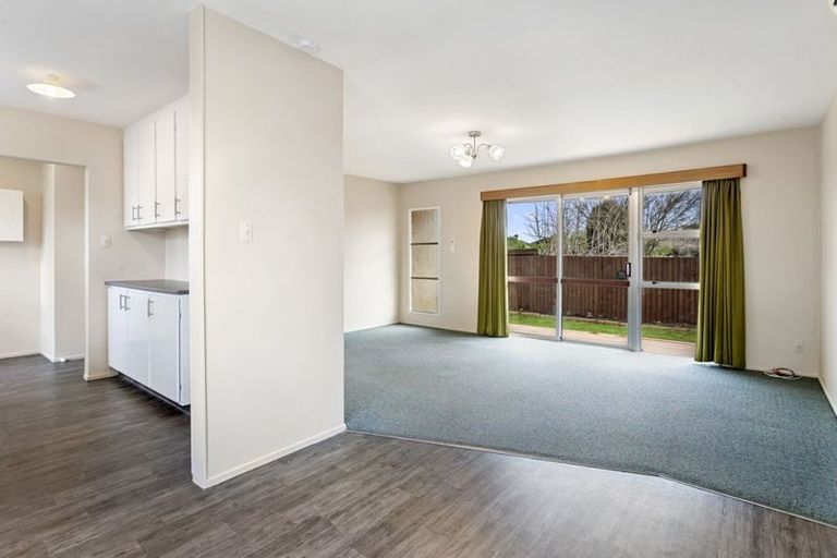 Photo of property in 34b Prestons Road, Redwood, Christchurch, 8051