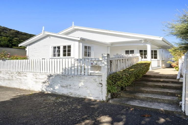 Photo of property in 7 Konini Street, Eastbourne, Lower Hutt, 5013