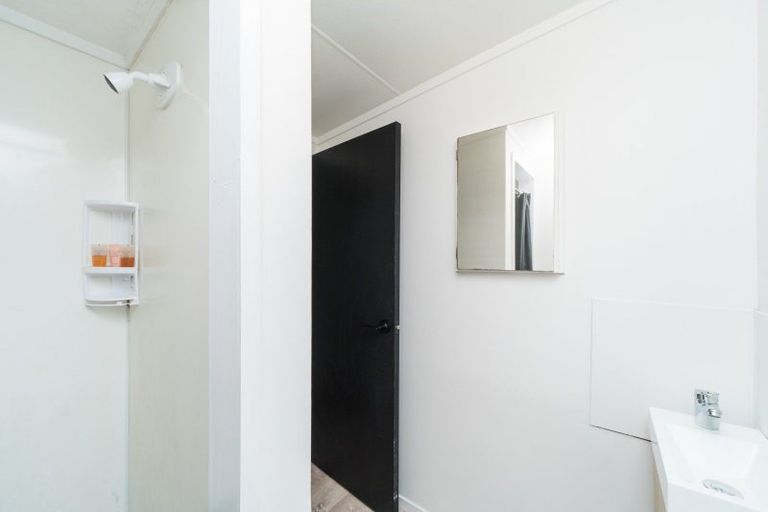 Photo of property in 9 Hinau Place, Cloverlea, Palmerston North, 4412