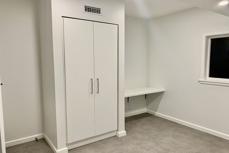 Photo of property in 7 Straven Road, Riccarton, Christchurch, 8011