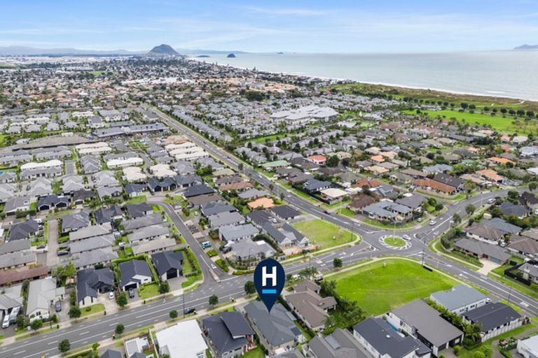 Photo of property in 77 Sandhurst Drive, Papamoa Beach, Papamoa, 3118