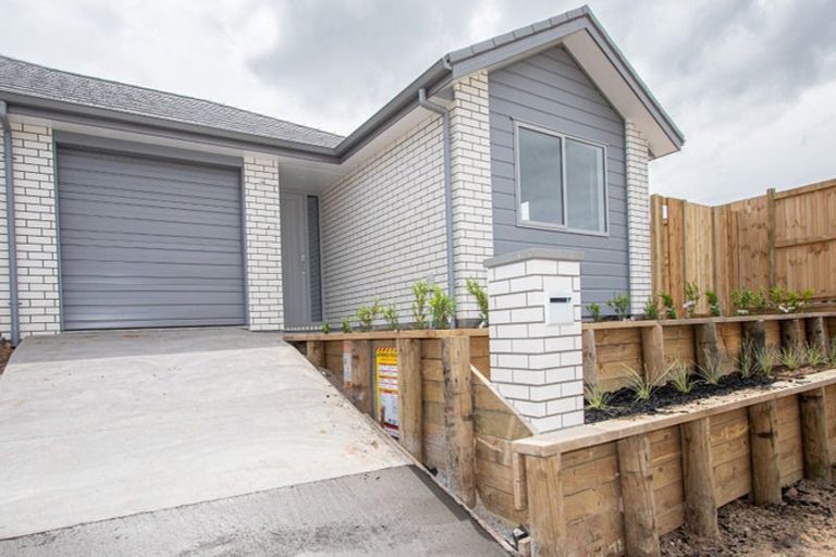 Photo of property in 2/12 Bostonkip Crescent, Fitzroy, Hamilton, 3282