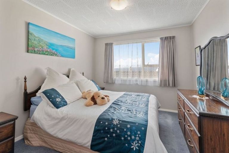 Photo of property in 29 Wisteria Grove, Maungaraki, Lower Hutt, 5010