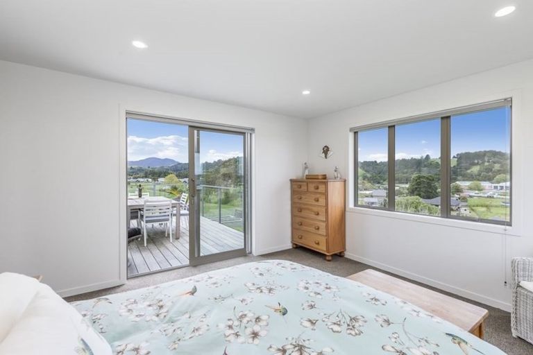 Photo of property in 4 Penney Rise, Matakana, 0985