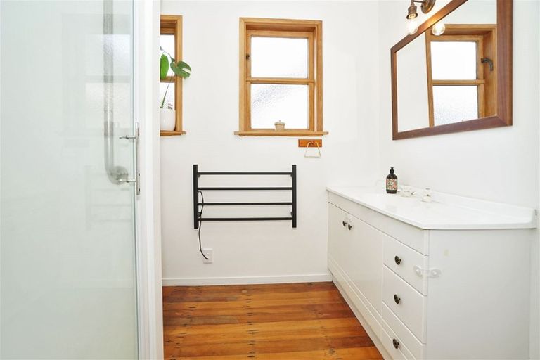 Photo of property in 5 Moule Place, Fairfield, Hamilton, 3214