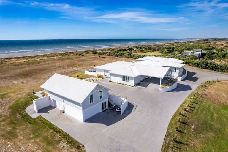 Photo of property in 87 Rutherford Drive, Waikanae Beach, Waikanae, 5036