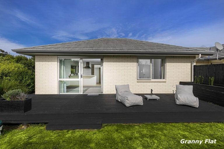 Photo of property in 60 Muriwai Road, Waimauku, 0812
