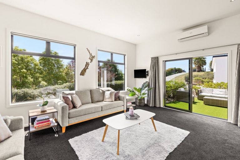 Photo of property in 32 Quarry Ridge, Poraiti, Napier, 4182