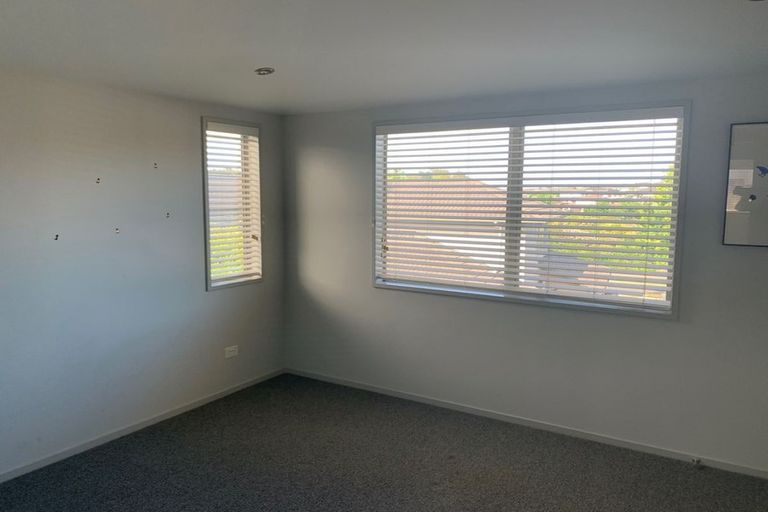 Photo of property in 6 Kouras Place, Flat Bush, Auckland, 2016