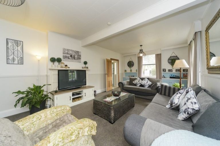 Photo of property in 37 Wyndham Street, Ashhurst, 4810