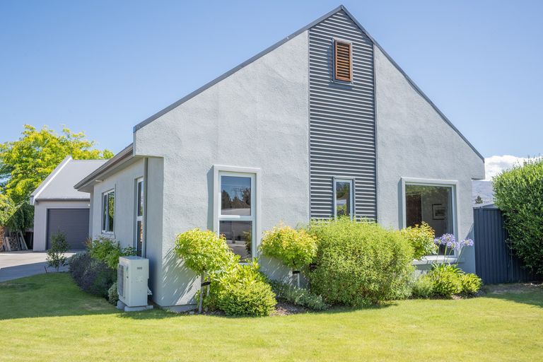 Photo of property in 11 Pines Road, Alexandra, 9320