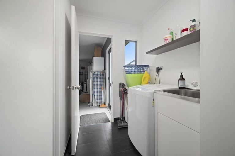 Photo of property in 9 Caulfield Place, Pukehangi, Rotorua, 3015