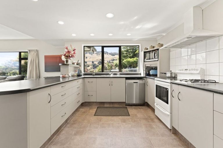 Photo of property in 67 Surrey Heights, Waihola, Outram, 9073