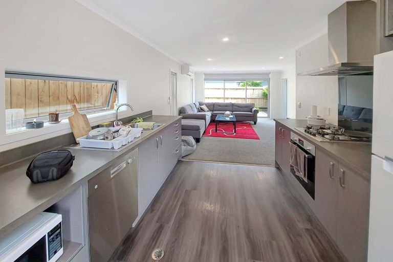 Photo of property in 12 Ronalds Way, Taita, Lower Hutt, 5011