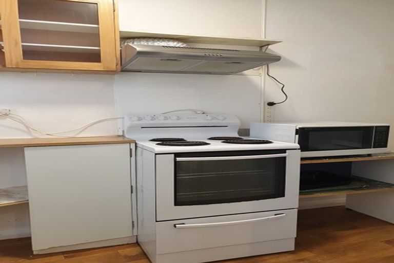 Photo of property in 18 Portland Crescent, Thorndon, Wellington, 6011