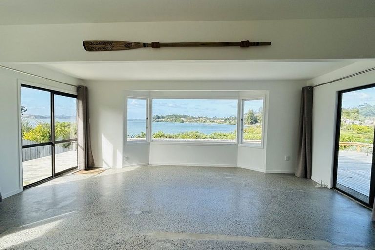 Photo of property in 12 Moana Road, Tinopai, Matakohe, 0593