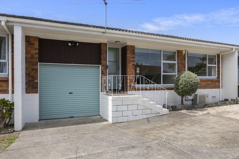 Photo of property in 3/23 Grande Vue Road, Hillpark, Auckland, 2102