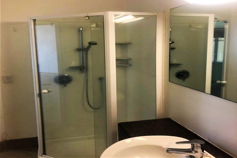 Photo of property in 16/15 Clearwater Cove, West Harbour, Auckland, 0618