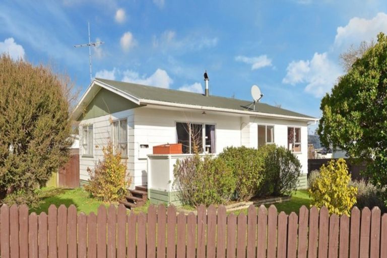 Photo of property in 53 Montgomery Crescent, Lansdowne, Masterton, 5810