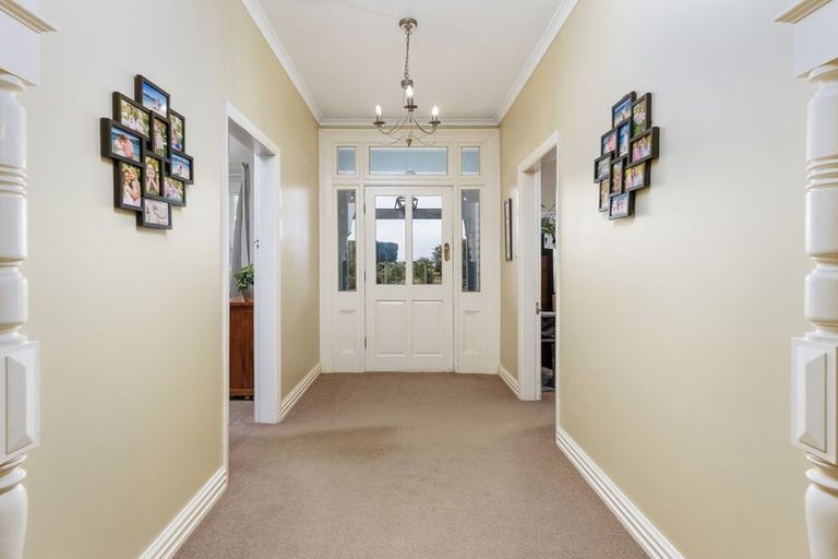 Photo of property in 302 Timaru Road, Waimate, 7978