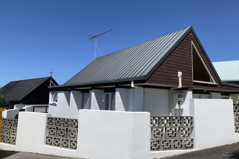 Photo of property in 3/20 Selwyn Road, Cockle Bay, Auckland, 2014