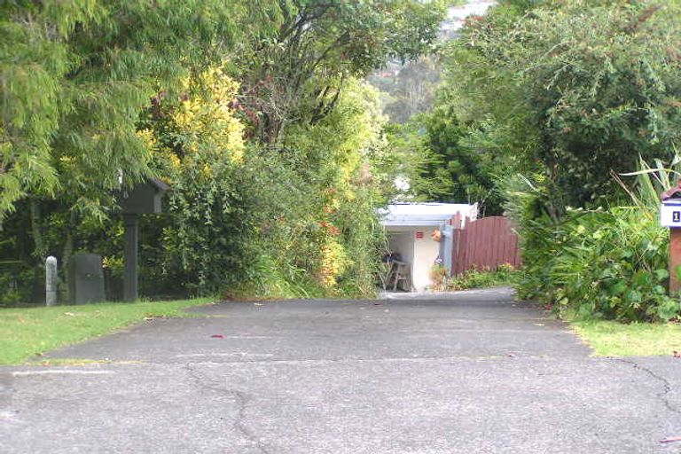 Photo of property in 10 Longwood Place, Forrest Hill, Auckland, 0620