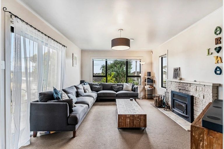 Photo of property in 28 Hooks Road, Manurewa, Auckland, 2102