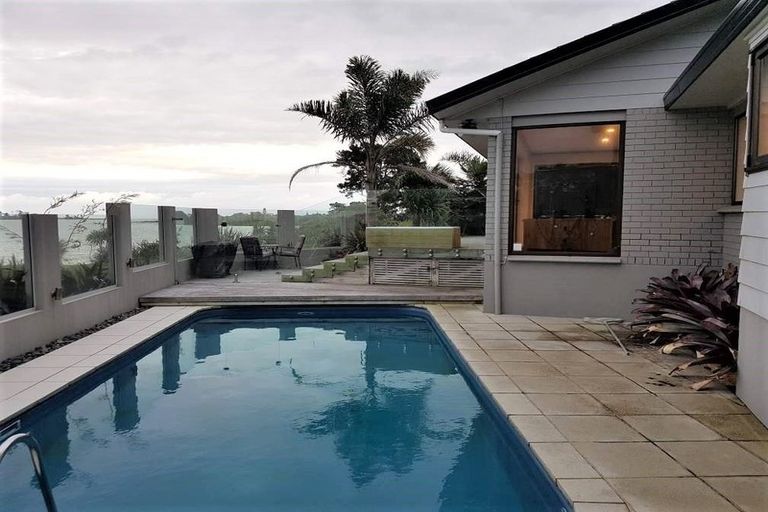 Photo of property in 37 St Annes Crescent, Wattle Downs, Auckland, 2103