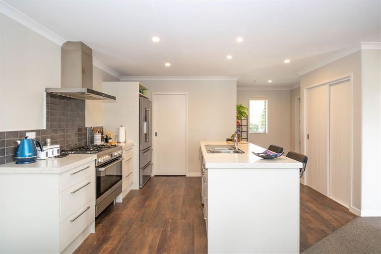 Photo of property in 112 Milton Terrace, Picton, 7220