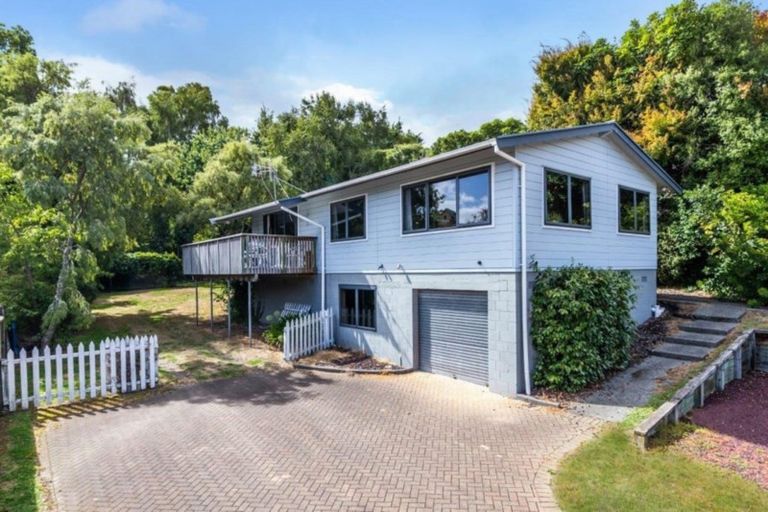 Photo of property in 34 Tremaine Avenue, Two Mile Bay, Taupo, 3330