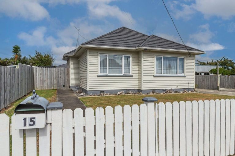 Photo of property in 15 Worcester Street, Levin, 5510