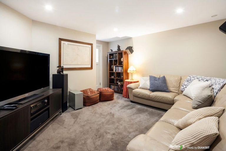 Photo of property in 152 Grafton Road, Roseneath, Wellington, 6011